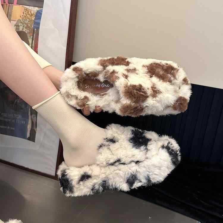 ルームシューズ レディース 秋冬 もこもこ あったか スリッパ かわいい 牛柄 軽量 暖かい 防寒 外履き ..