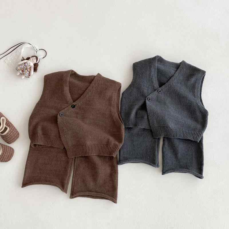 Children's knit set for autumn and winter: knit cardigan and knit pants, top and bottom set, for boys and girls, ages 1, 2, 3, 4, 5, 6, 7, and 8, loose fit, cute, Korean style.