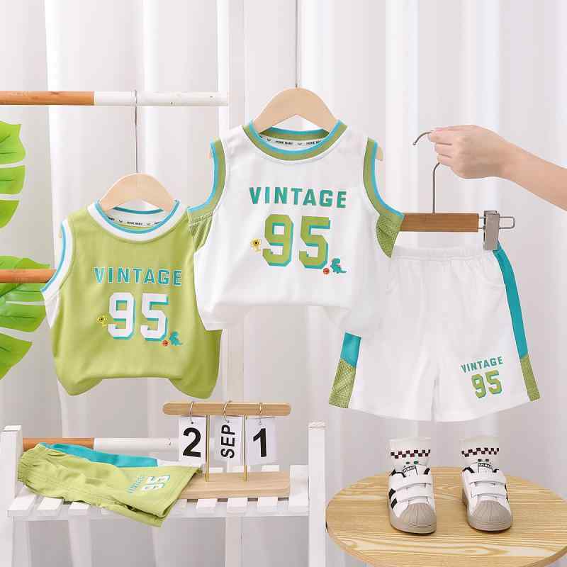 ベビー キッズ 男の子 スポーツ タンクトップ セットアップ 夏服 薄手 かわいい 上下セット 普段着・スタイル: 韩版・套装タイプ: 裤套装・套装件数: 2件・袖丈: ノースリーブ・パンツ丈: 短パン・厚さ: 薄手・柄: 文字・素材: 綿・主な素材: 綿90%・閉鎖タイプ: プルオーバー・カラー: グリーン.ホワイト・対象身長: 80cm.90cm.100cm.110cm.120cm・製品カテゴリ: 子供用セットアップ