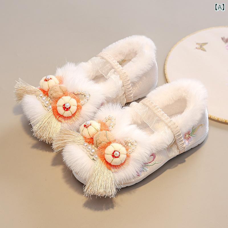 靴 キッズ 子供 女の子 漢服シューズ 秋冬 古風 虎 刺繍 ベルベット あったか 手作り コットン