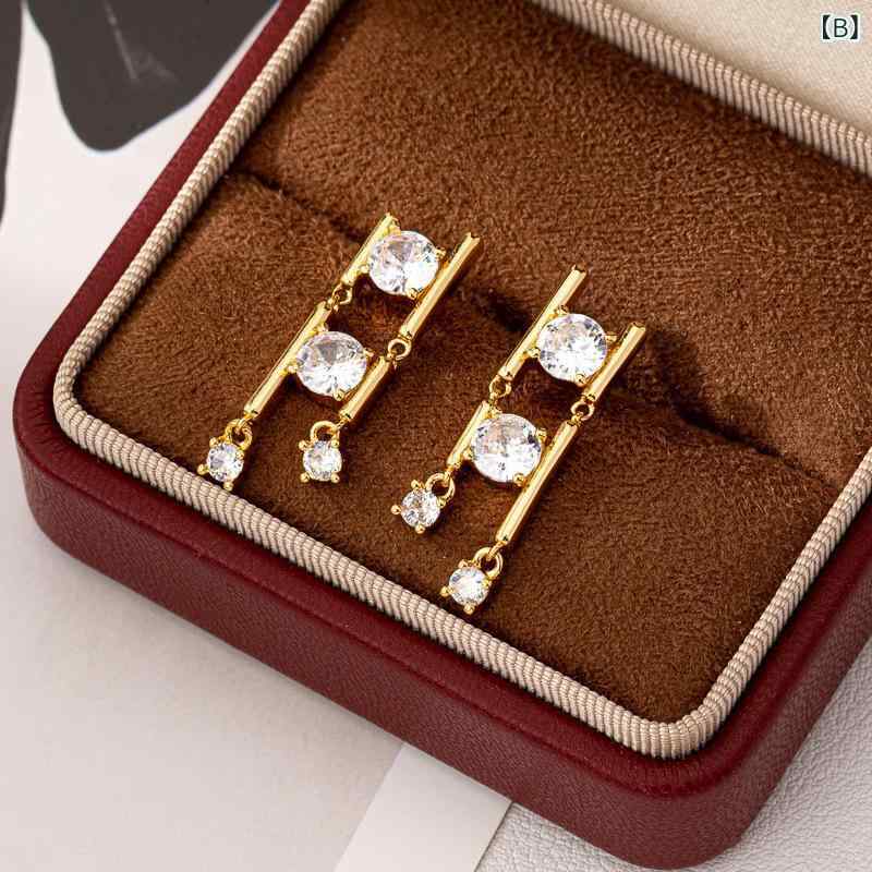 イヤリング レディース シルバー925製 雪の結晶 パール 小さめ 接触冷感 揺れる アレルギー対応 上品 かわいい デザイン 春 アクセサリー