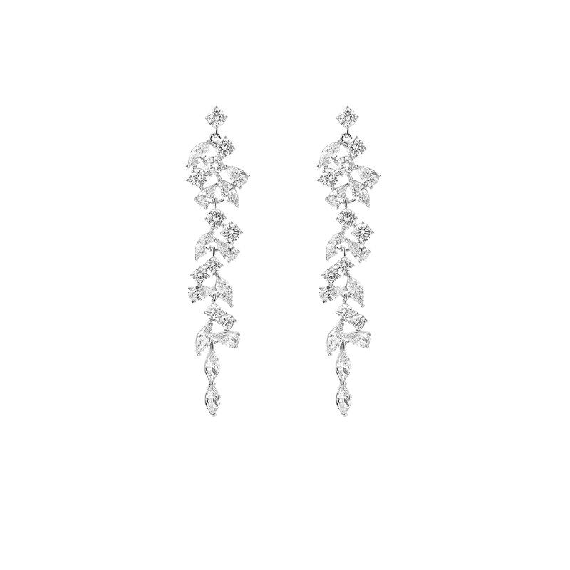 イヤリング レディース ロング タッセル ジルコニア蚊取り線香 金属アレルギー対応 イヤーカフ ノンホールピアス フェイクピアス 上品 エレガント