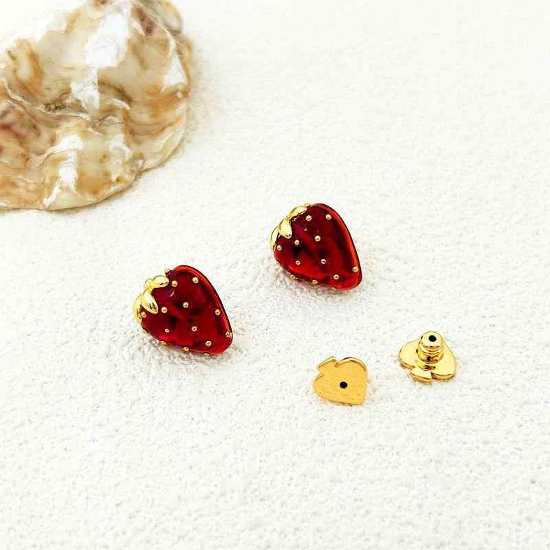 ピアス レディース いちご 小さめ ファッション 高級感 アクセサリー トレンド 上品 かわいい おしゃれ 電気メッキ加工