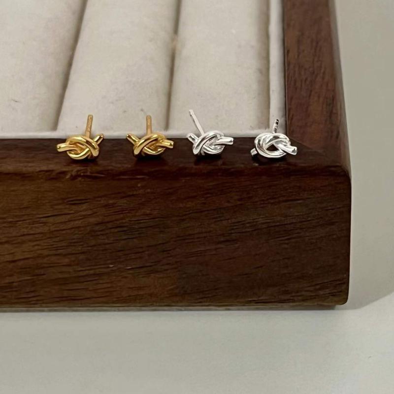ピアス レディース 韓国風 シンプル シルバー925 ミニ イヤーアクセサリー 一字型 結び目 かわいい