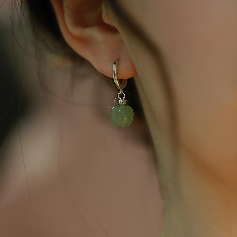 イヤリング レディース 女性用 新中式 レトロ風 デザイン 高級感 スタッドピアス 小さめ 普段使い