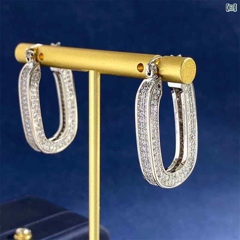 ソファポテトのピアス レディース U形 満点ジルコニア 幾何学模様 高品質 チタン製 軽 Luxury 気質 シンプル イヤーアクセサリー｜アングル3