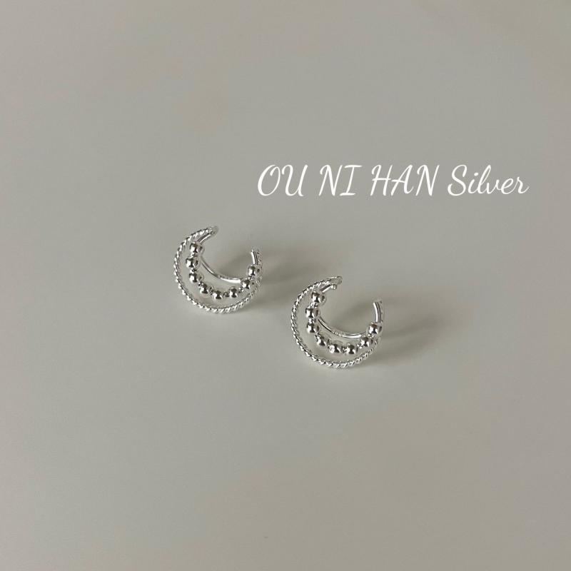 White Coral - イヤリング レディース かわいい 月 ムーン S925 シルバー 925銀製 小さめ シンプル 普段使い