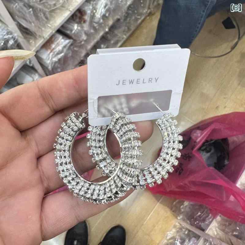 ピアス レディース 多層 サークル リング ファッション ジルコニア デザイン 電気メッキ加工 パーティー お洒落 かわいい 3