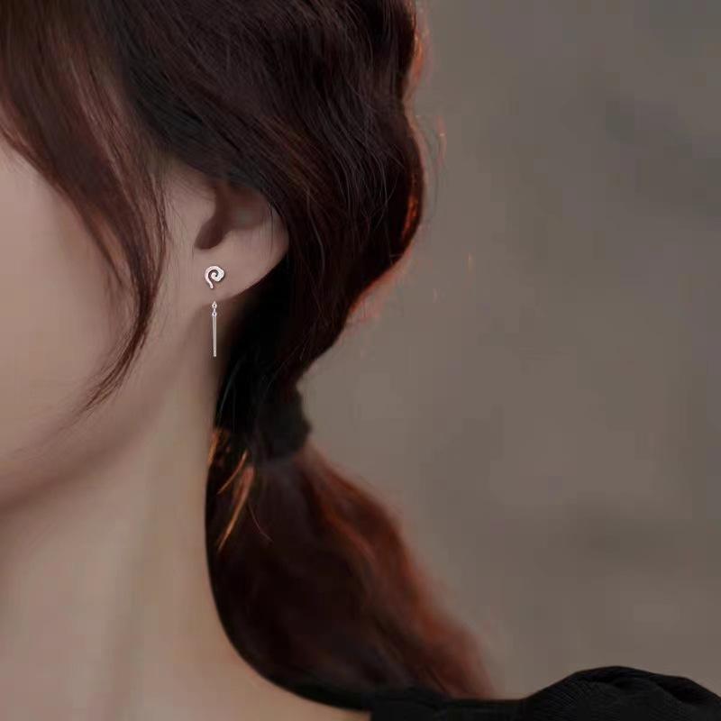 珠 - ピアス レディース シルバー999 祥雲 アシンメトリー 小さめ イヤリング S999 シルバー999ピアス アシンメトリーピアス シルバーピアス 揺れる シルバーアクセサリー 軟骨 金属アレルギー対応