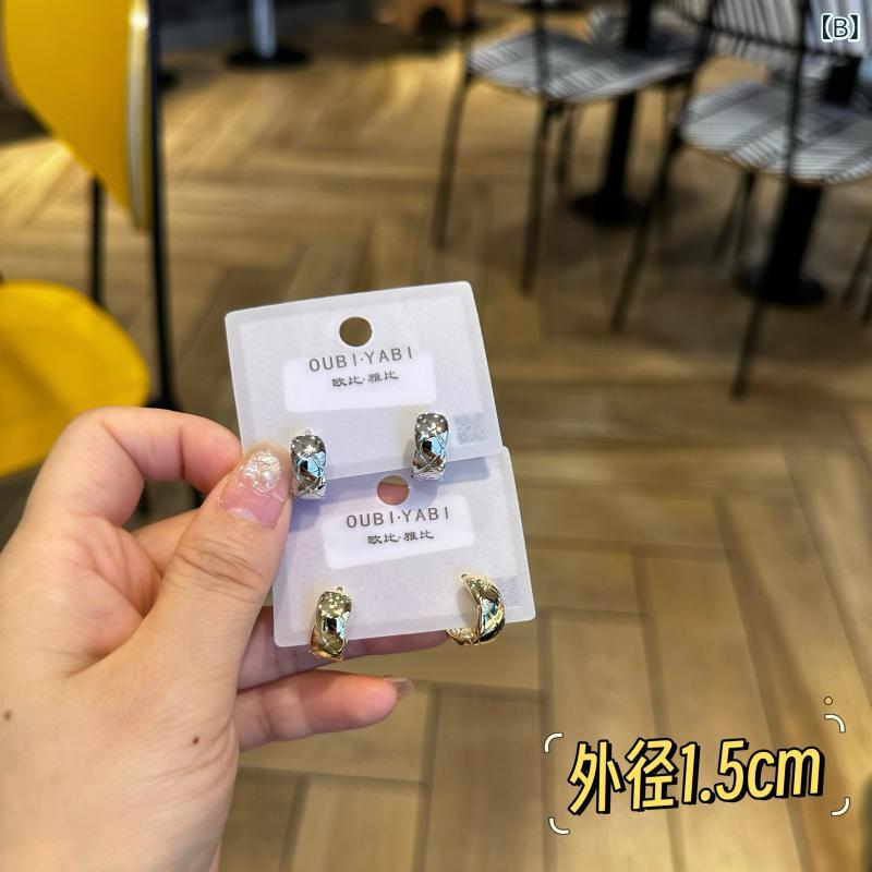 イヤリング レディース 女性用 高級感 フレンチスタイル 韓国風 かわいい 淡色 電気メッキ加工 ジルコニア 耳飾り