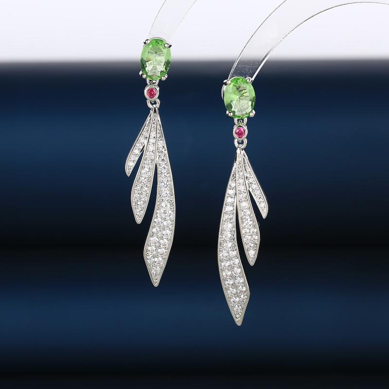 ピアス レディース シルバー925 ジルコニア 秋冬 イヤリング 小顔効果 電気メッキ加工 百搭 アクセサリー