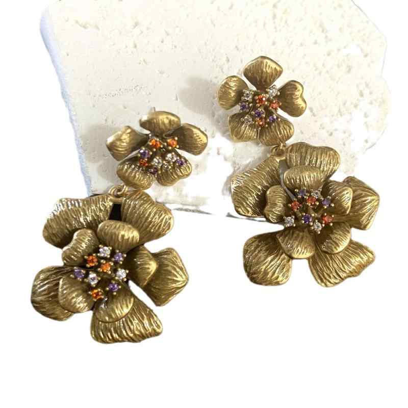 ピアス レディース フラワー 花 ジルコニア 黄銅 彩色 エレガント 高級感 立体的 多層 花びら ファッション アクセサリー