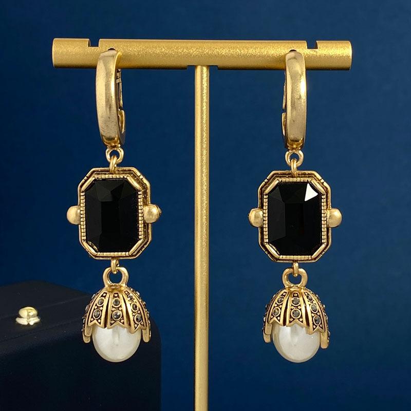 イヤリング レディース ヴィンテージ風 ロング 水晶 パール 個性的 誇張 レトロ 大ぶり 揺れる アクセサリー(4.0)