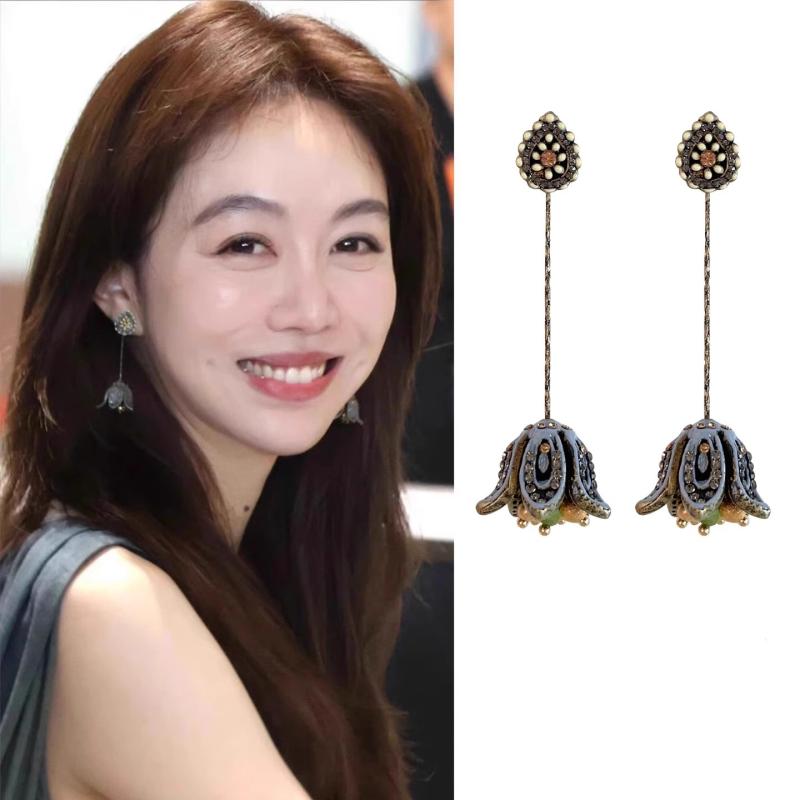 イヤリング レディース ボヘミアン エスニック調 フラワー タッセル レトロ 高級感 スタッド クリップ