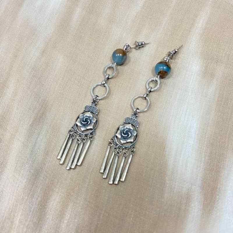 SWAROVSKI - イヤリング レディース 女性用 ファッション アクセサリー レトロ デザイン タッセル フリンジ 高級感 エレガント シンプル 普段使い パーティー