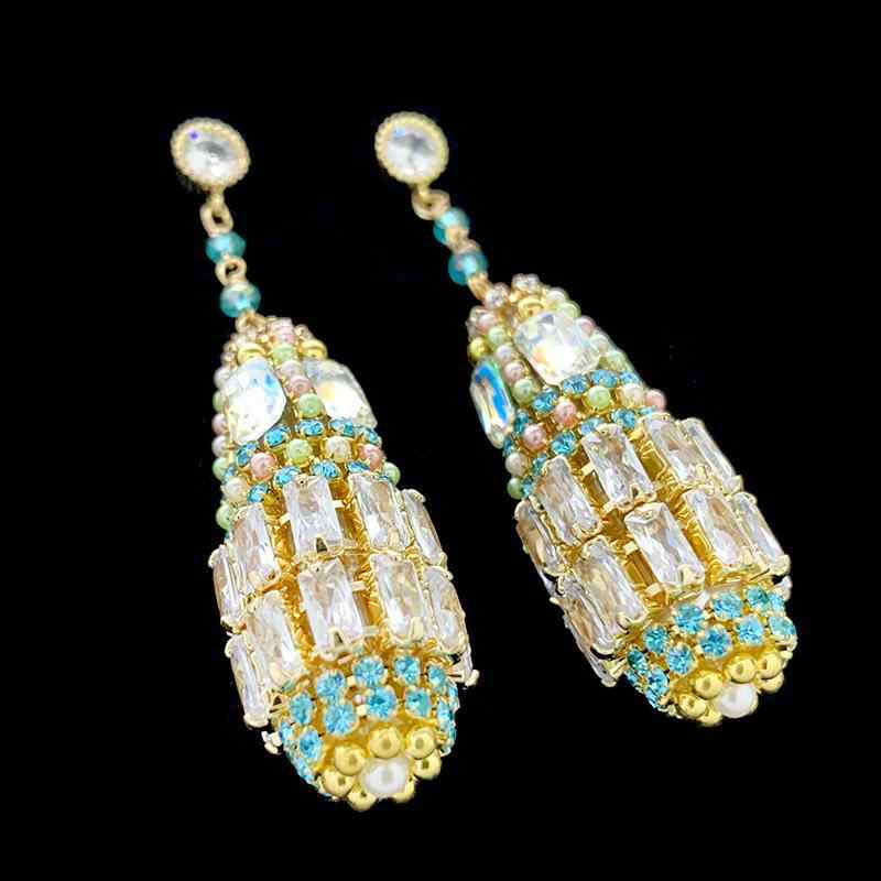 White Coral - アクセサリー レディース ピアス イヤリング 立体 円柱 ジルコニア 満点 電気メッキ加工 高級感 個性的 小ぶり 小さめ おしゃれ かわいい きれいめ 上品 エレガント