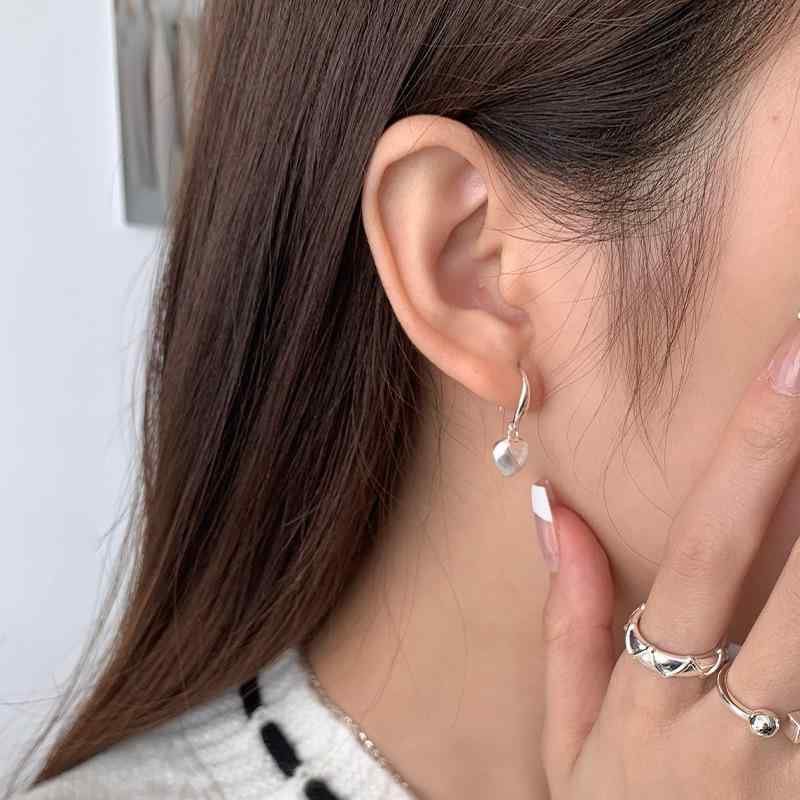 Star Sapphire - ピアス レディース S925 シルバー ハート ラブ モチーフ イヤリング スターリングシルバー フック シルバー925 銀製 艶消し マット 仕上げ 上品 高級感 アクセサリー