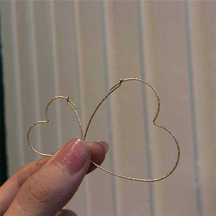 Rhodolite - イヤリング レディース 極細 ラメ入り 愛 ハート型 14K プレーテッド インポート ゴールド 金 アレルギー対応 オフィス 普段使い2
