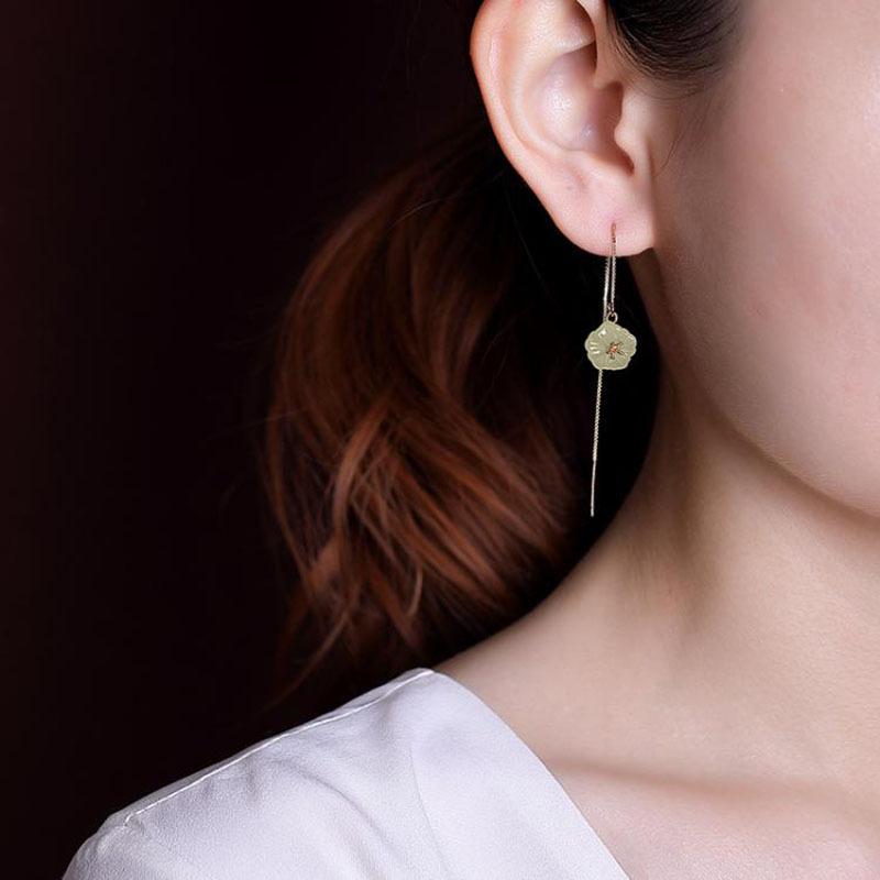 ネックレス レディース 花飾り チョーカー ペンダント アクセサリー ジュエリー ギフト フラワーモチーフ 上品 エレガント かわいい おしゃれ 女性用 鎖骨