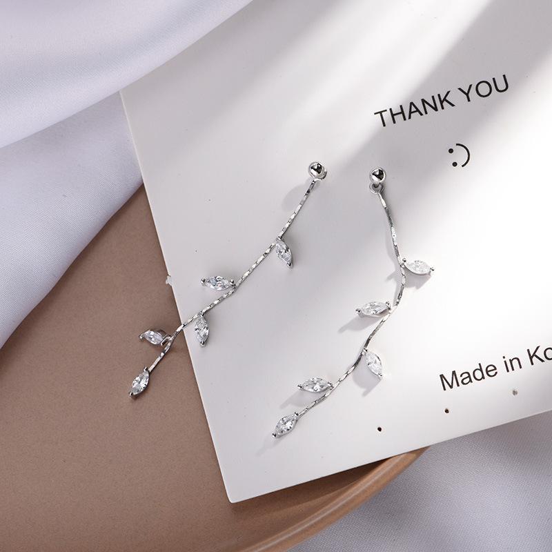 ピアス レディース s925 シルバー リーフ ロング 揺れる 韓国 ファッション かわいい 大人 おしゃれ 高見え デザイン 電気メッキ加工 パーティー お呼ばれ