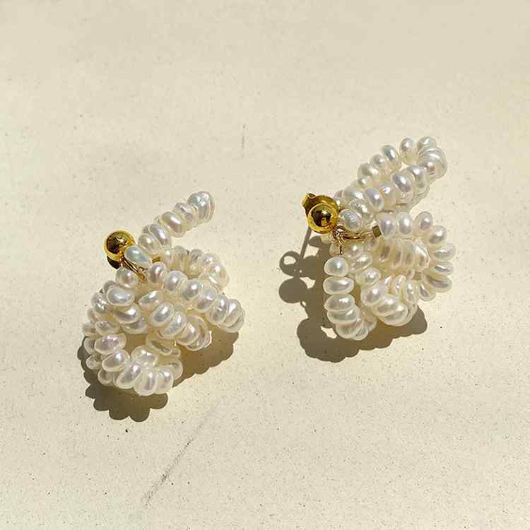 ピアス レディース 淡水パール レトロ 個性 揺れる パール 串 イヤリング フェミニン 気質 クール 電気メッキ加工 高見え