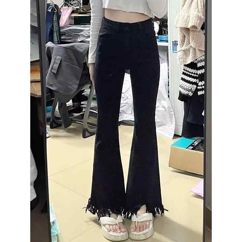 ジーンズ レディース 秋冬 ブラック デニム 小柄 高見え ハイウエスト 美脚 脚長効果 カットオフ フリンジ ブーツカット