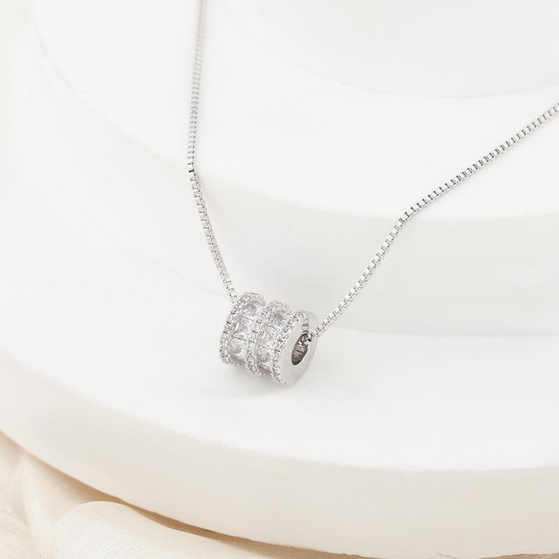 Garnet - ネックレス レディース 女性用 高級感 ファッション 鎖骨 ペンダント アクセサリー