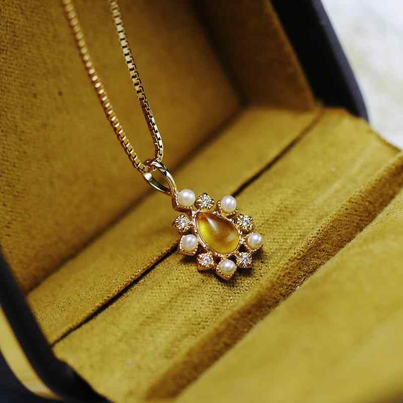 SWAROVSKI - ネックレス レディース 高級感 小ぶり agete 風 再生琥珀 シルバー925 ゴールドメッキ 天然パール ペンダント 上品 エレガント デート お呼ばれ