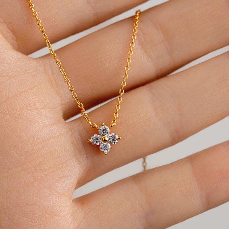 Cross - ネックレス レディース シルバー925 クローバー 花柄 フラワー 小さめ 華奢 デイリー パーティー 重ね付け 鎖骨 ショートネックレス