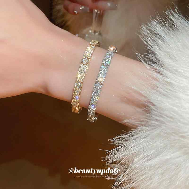 ブレスレット レディース ジルコニア 花柄 小さめ ファッション シンプル 普段使い バングル 上品 高級..