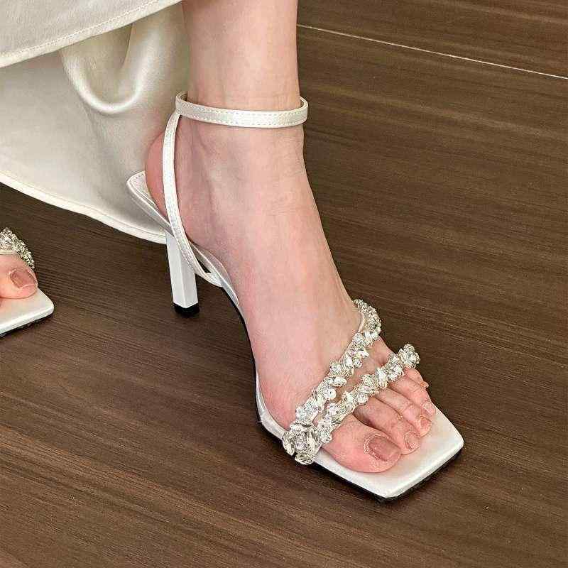 サンダル レディース 高級感 露趾 ジルコニア 一文字 ストラップ ハイヒール ピンヒール スクエアトゥ ..
