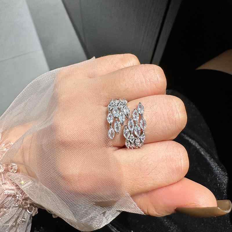 指輪 レディース ジルコニア オープンリング 個性的 レトロ 調節可能 フリーサイズ インスタ風 エレガ..