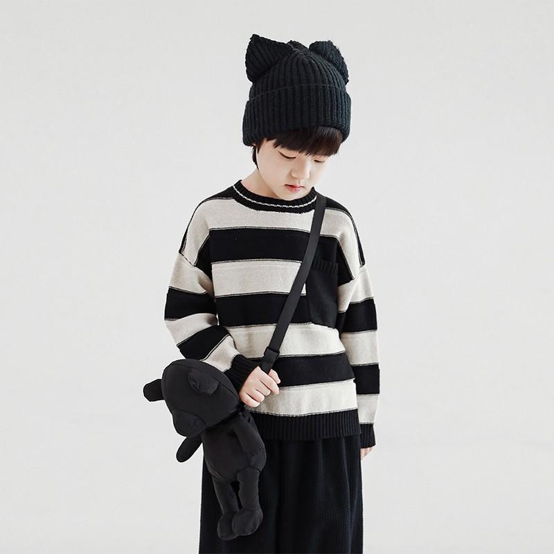 ニット キッズ 男の子 ボーダー柄 長袖 セーター 春秋 トップス 子供服 ジュニア カジュアル かわいい 普段着・適用性別: 男・スタイル: 韓国版・適合年齢: 中・高学年(8歳以上、140cm以上)・袖丈: 長袖・閉鎖タイプ: プルオーバー・パターン: ストライプ・素材: 綿60%・カラー: ブラック、アプリコットストライプ・対応身長: 110cm、120cm、130cm、140cm、150cm、160cm・製品カテゴリ: 子供用セーター