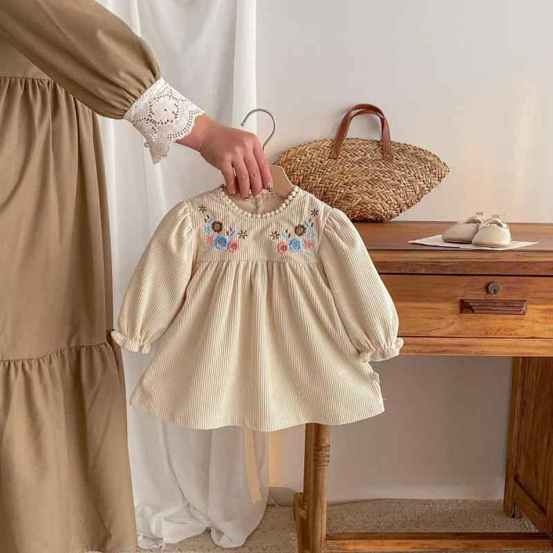 ワンピース 女の子 ニット 秋冬 子供服 かわいい ベビー服 シングルブレスト 新年 毛糸 伸縮性 あったか