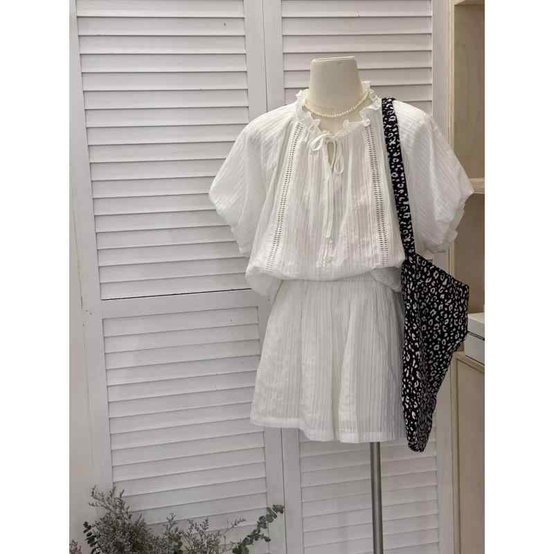 セットアップ レディース 春夏 韓国風 米白色 木耳 縁取り リボン シャツ ゴムウエスト ショートパンツ フェミニン ガーリー