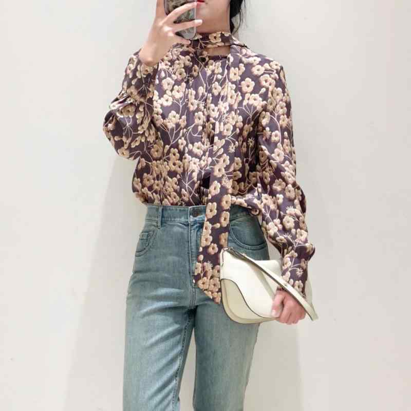 シャツ レディース 春 ブラウス 小花柄 トップス 襟付き ゆったり 長袖 きれいめ かわいい 着痩せ