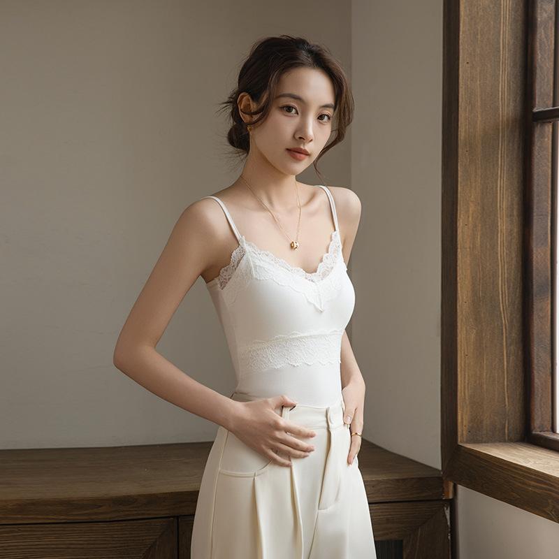 タンクトップ レディース キャミソール 春夏 インナー カップ付き レース かわいい トップス ノースリーブ 下着 肌着 部屋着 重ね着