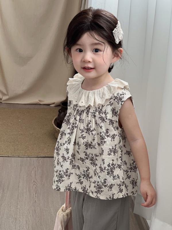 シャツ ガールズ 子供服 キッズ 森ガール 小花柄 ブラウス 花柄 レース襟 トップス 春夏・適用性別: 女・適合年齢: 中小童(3~8歳, 100~140cm)・実写画像: モデルあり・スタイル: 森ガール・ネックライン: ラウンドネック・生地加工: ソフト・袖丈: ノースリーブ・柄: 花柄・要素: 田園, レース・生地: 綿・主な生地成分: 綿100%・安全レベル: A類・カラー: 画像色・適合身長: 90cm, 100cm, 110cm, 120cm, 130cm, 140cm・製品カテゴリ: 子供用シャツ