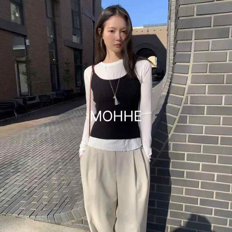 2タンクトップ レディース 秋冬 韓国 デザイン リブ キャミソール 重ね着 インナー トップス ヒマワリ柄 かわいい おしゃれ・款式: 吊带款・衣长: 短款(40cm<衣长≤50cm）・流行元素: 螺纹・主面料成分: 人造丝・颜色: 黒・尺码: 均码・风格: 韩系风・适用年龄段: 成人・风格类型: 日韩休闲・弹力: 中弹・适用性别: 女・肩带样式: 单根式