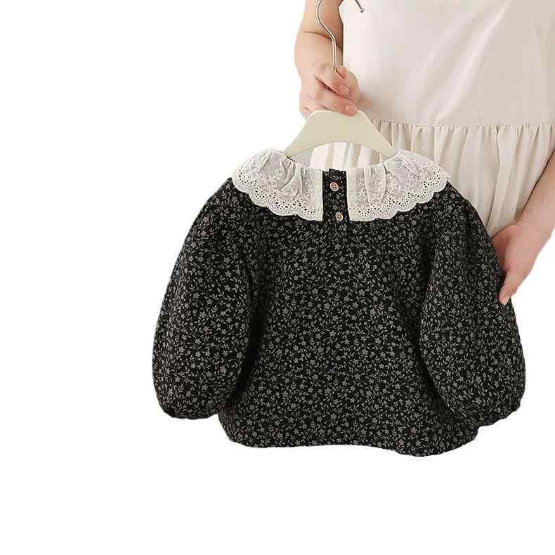 シャツ 子供服 女の子 花柄 襟付き ブラウス 秋冬 長袖 裏起毛 かわいい 森ガール ナチュラル ガーリー 普段着・適用性別: 女・適合年齢層: 中小童(3~8歳，100~140cm)・画像実写: 実写、モデルなし・スタイル: 百搭・ネックライン: 襟付き、ラウンドネック・生地加工: 起毛・袖丈: 長袖・柄: その他・適合季節: 冬・要素: プリント・素材: 綿・主な生地の成分: 綿・主な生地の成分含有量: 31%~50%・安全レベル: B類・カラー: 黒色、花柄、裏起毛・適応身長: 90, 100, 110, 120, 130・製品カテゴリ: 子供用シャツ