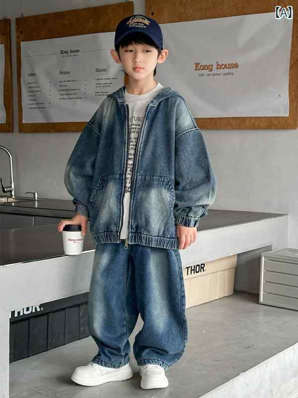 キッズ 男の子 デニム セットアップ 春秋 ジャケット パンツ 上下セット 子供服 アウター ボーイズ カジュアル・対象性別: 男の子・スタイル: カジュアル・セット内容: パンツセット・アイテム数: 2点・対象年齢: 中高学年 (8歳以上、140cm以上)・対象シーズン: 春、秋・袖丈: 長袖・フード: 取り外し不可・パンツ丈: 長ズボン・生地加工: 柔らかい・厚さ: 普通・柄: 無地・メイン素材: 綿・メイン素材の含有量: 綿68%、ポリエステル繊維32%・安全レベル: B・クロージャータイプ: ジッパー・色: ブルー・対応身長: 120cm、130cm、140cm、150cm、160cm、170cm・製品カテゴリ: 子供用セットアップ