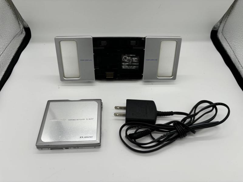 Audio - 【中古】パナソニック ポータブルMDプレーヤー シルバー SJ-MJ57-S