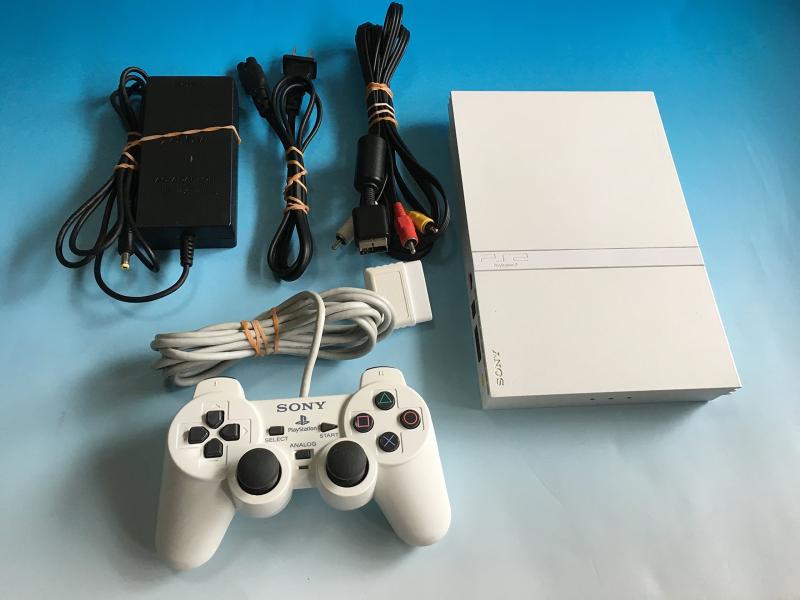 【中古】PlayStation 2 セラミック・ホワイト (SCPH-79000CW) 【メーカー生 ...