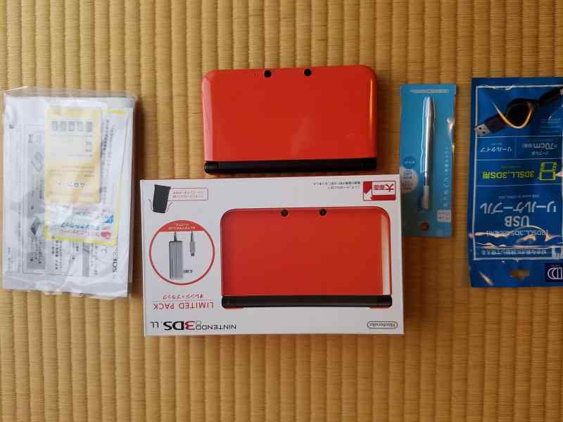 【中古】ニンテンドー3DS LL リミテッドパック