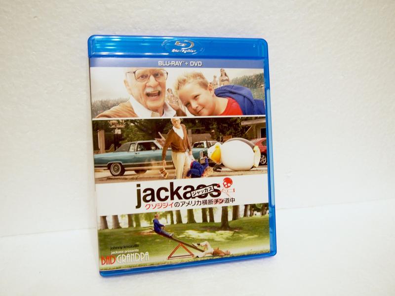 【中古】ジャッカス/クソジジイのアメリカ横断チン道中 ブルーレイ+DVDセット（2枚組）