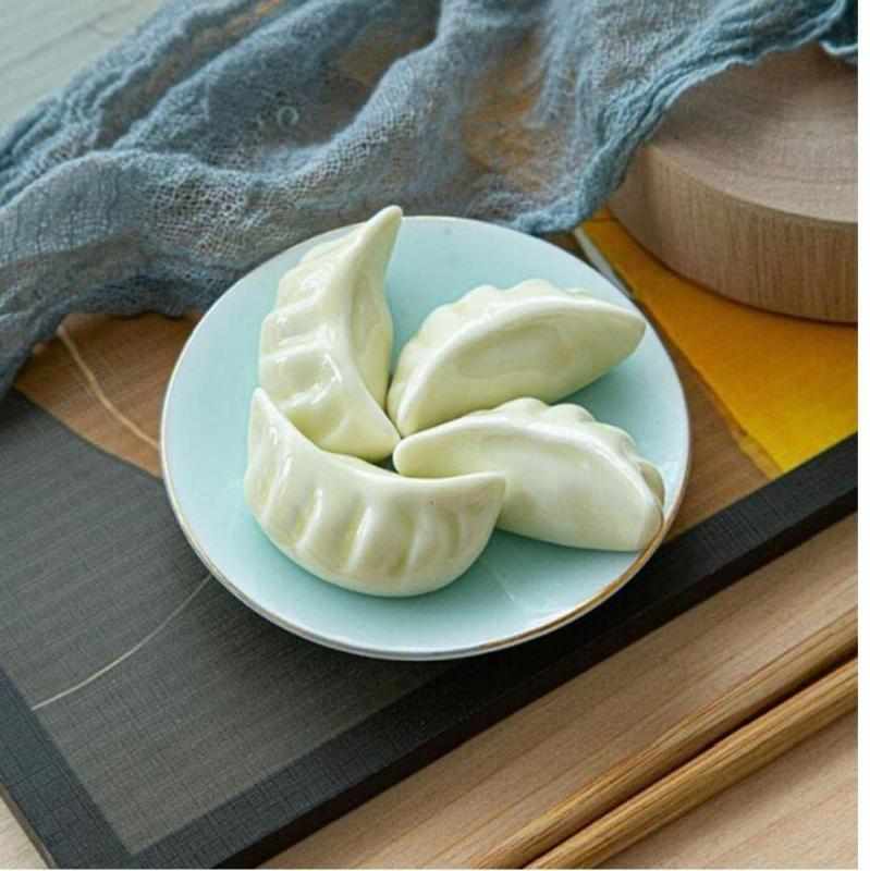箸置き 水餃子 ギョウザ おもしろ 食器 雑貨 贈り物 4.7x2x2.5cm 4個入 sofapotato-11155810 ソファポテト サンプル画像2