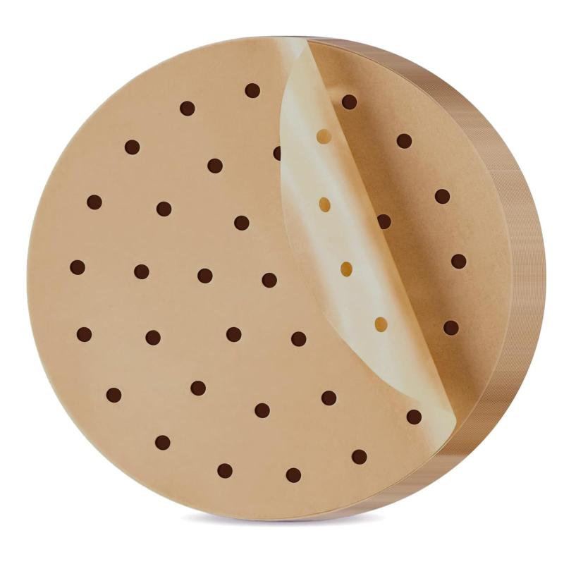 【THALIANNE】せいろ シート 蒸し器 シート 150枚入り 無漂白 蒸しペーパー 食材がくっつきにくい 穴あき 丸型 蒸籠 紙 中華セイロ用調理用紙【多孔ノンスティック】穴あき設計により、蒸気が十分に通り、食材の蒸し効率を向上させます。防水・防油・ノンスティック特性を備え、両面ノンスティック、食材の粘着を避け、美味しい料理を楽に楽しめます。【多様なサイズの蒸し器用紙】当社の蒸し器用紙は様々なサイズが揃っており、中華蒸し器にぴったりフィットする蒸し器用紙を選びやすく、円形蒸し器での調理がより簡単になります。【健康的な蒸し紙】当社の蒸し紙は未漂白の健康素材で作られ、多回数の蒸煮ニーズに応えます。蒸し包子、餃子、焼売、芋、まんじゅうなど、多様な美味しい料理に適しています。【使い捨てデザイン】各セットには150枚の蒸し紙が含まれています。使用後は蒸し紙を捨てるだけで、調理が迅速かつ便利です。洗浄は不要です。【品質】製品は精密な技術で制作され、厚さが均一で強度も十分です。私たちは高品質なアフターサービスを提供し、いつでもお客様の問題を解決します