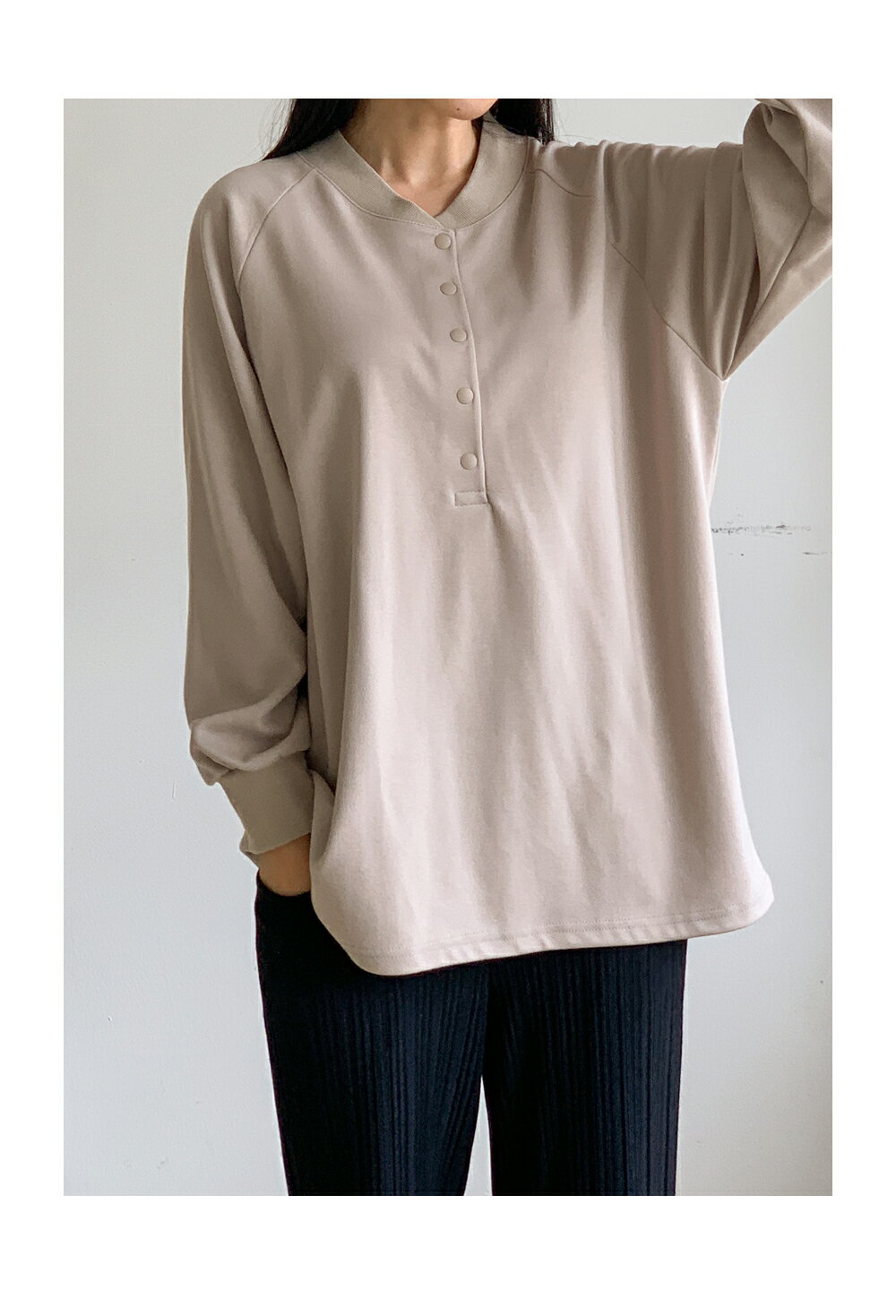 【SOIMマタニティ】 マタニティ マンツーマンTシャツ 妊婦トップ 妊婦四季マンツーマンTシャツ シンプル 授乳服 上着 Tシャツ ボタン オープン型 授乳口 韓国 授乳服 安い 授乳服 デイリー 授乳服 108285