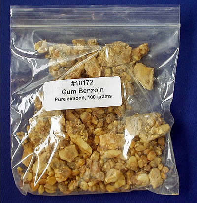 Natural Resin ・Gum Benzoin Pure Almond 100gパック International Violin Co 入荷時期により、粒の状態は異なります。