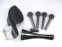 精選ヴィオラ　フィツティング 　セット Viola Fitting Set Ebony Black Regular Braket 極上の材質を使用したヴィオラの フィッテイングセット。 Viola Fitting Set Material 　 Selected　Ebony Chinrest 　 Guaruneri　 Model Bracket 　Regular Chrome Braket Tailpiece 　French Hollowl Model Pegs ...Heart Model